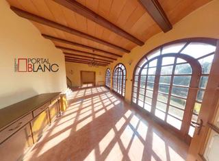 Masia a Palau-solità i Plegamans