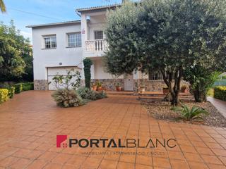 Casa a Lliçà de Vall. Casa en venta con piscina en lliçà de vall