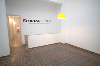 Appartement  Carrer julià centelles 21. Piso único con local/comercial y sótano