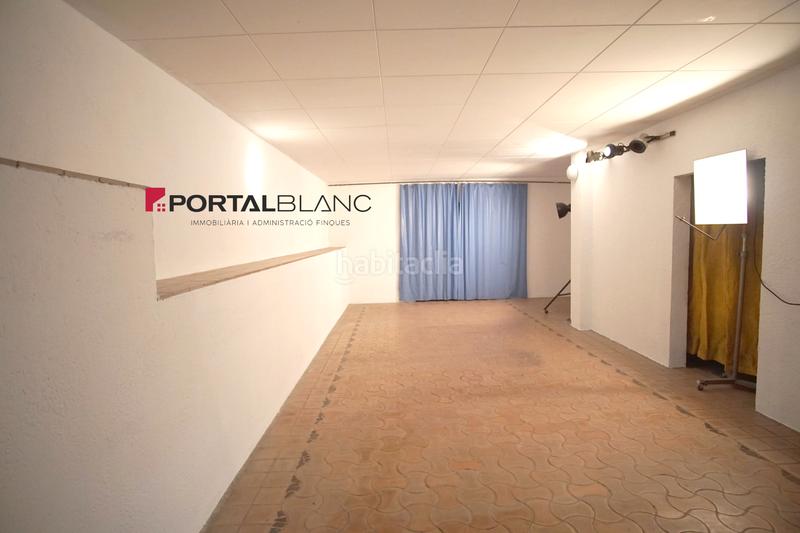 Foto 77f92c94-1813-43d6-b6e4-2a0484f87730. Piso en carrer julià centelles 21 piso único con local/comercial y sótano en Granollers