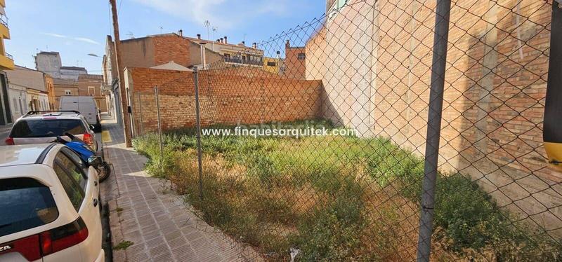 Foto d264ae3c-a83d-4048-bc97-53ef1ef568af. Residential plot in travesía francesc molí 15 in Balàfia Lleida