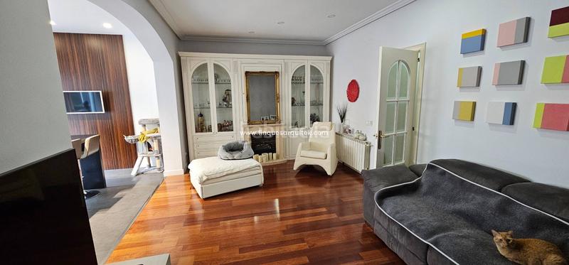 Foto fdfe5a64-66a0-4c3b-9c5d-d601c3b3f3af. Casa amb calefacció aparcament piscina a Príncep de Viana-Clot-Xalets Humbert Torres Lleida