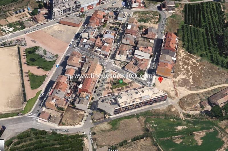 Foto 09bf6e0c-407e-475d-a156-b237b1770411. Terreny residencial a Llívia Lleida