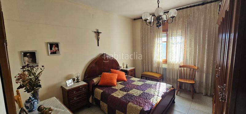 Foto bed2e7b3-7a4c-4ba3-b0be-a8f764d7d8ab. Masía casa con terreno, muy cerca en Llívia Lleida