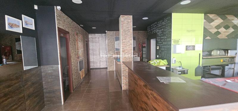 Foto 63c21d1f-d0f5-41b3-8920-414352d2b129. Alquiler local comercial en carrer d'agusti duran i sanpere 16 restaurantepizzeria en Cappont sin traspasso. en Lleida