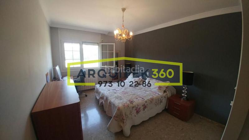 Foto 0ed52e24-9ab7-47f6-8b56-c25c981ce59e. Chalet con riscaldamento parcheggio piscina in Ciutat Jardí Lleida