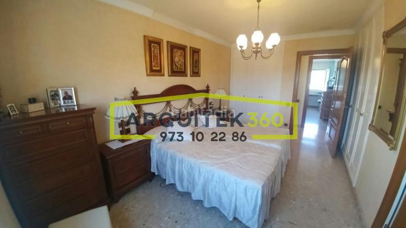 Foto 8411684c-33af-4558-8387-ce3d08d6d66d. Chalet con riscaldamento parcheggio piscina in Ciutat Jardí Lleida