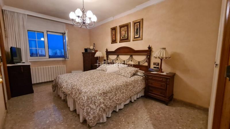 Foto 946b54eb-5c22-4718-93c9-9c4f89d42093. Chalet con riscaldamento parcheggio piscina in Ciutat Jardí Lleida