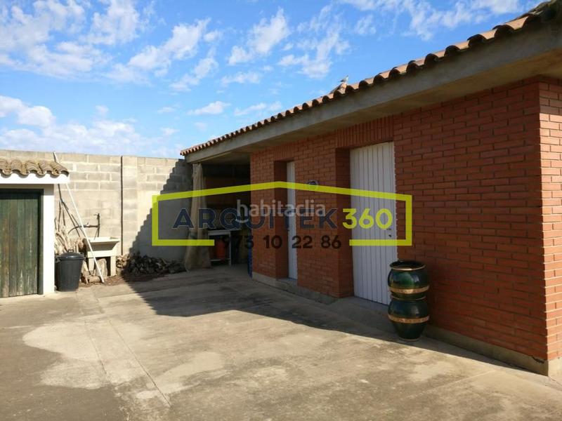Foto a5aee922-f433-44a6-8567-34f1ec68a77e. Chalet con riscaldamento parcheggio piscina in Ciutat Jardí Lleida