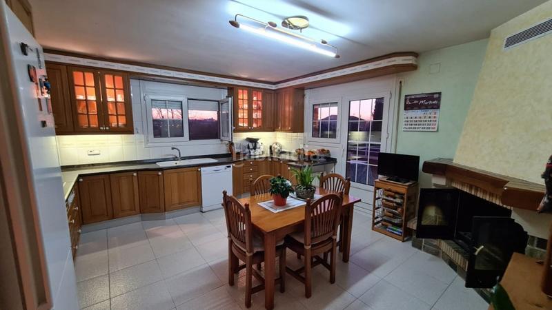 Foto af8c9015-f61f-44f8-af75-e1e5ec90732b. Chalet con riscaldamento parcheggio piscina in Ciutat Jardí Lleida