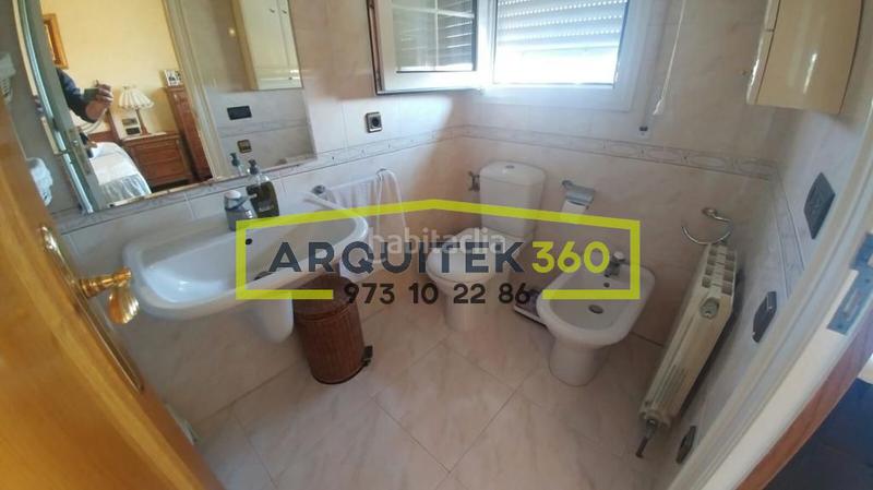 Foto ecf1c4b2-afa2-4dc6-bc1e-73951938dc1d. Chalet con riscaldamento parcheggio piscina in Ciutat Jardí Lleida