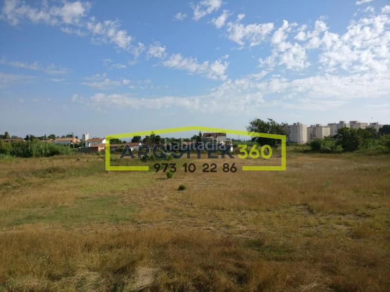 Foto fffdd854-1adc-4a6d-9318-c96ea1818798. Chalet con riscaldamento parcheggio piscina in Ciutat Jardí Lleida