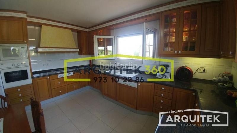 Foto 4b57e074-2fa4-4144-80fd-2819d822bc04. Chalet  con 7450m2 terreno balafiahospital arnau vilanova en Lleida