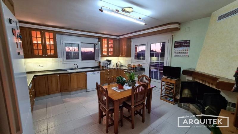 Foto b0c20641-d58d-4378-89ef-d75b9f5595c3. Chalet  con 7450m2 terreno balafiahospital arnau vilanova en Lleida