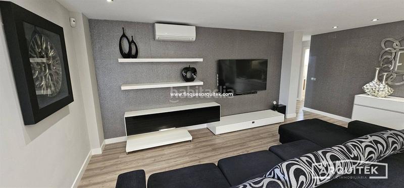 Foto 34231ff7-3052-47b6-8348-7867b81f465e. Chalet , casa privada seminueva. en Albesa