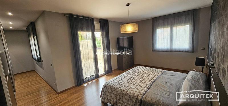 Foto 497cccf9-071c-4741-b755-daffa6f61955. Chalet , casa privada seminueva. en Albesa