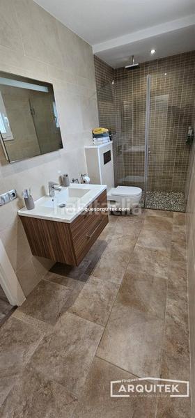 Foto 8a78cb29-2e46-4329-87a9-b5f6023605a6. Chalet , casa privada seminueva. en Albesa