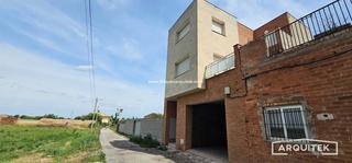 Maison à Térmens. Casa con ascensor en termens