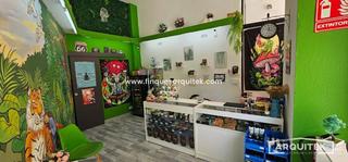 Rent Business premise in Centre Històric. Traspaso  de tienda de cbd unica en lleida..