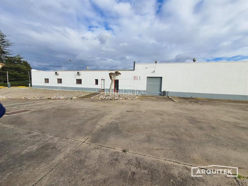 Foto ddeb6844-da71-479f-bdf6-076e3f47971c. Affitto capannone industriale in Sucs Lleida