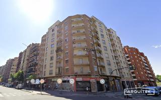 Appartement à Joc de la Bola - Camps d'Esports. Piso en zona hospital santa maria,  mossos