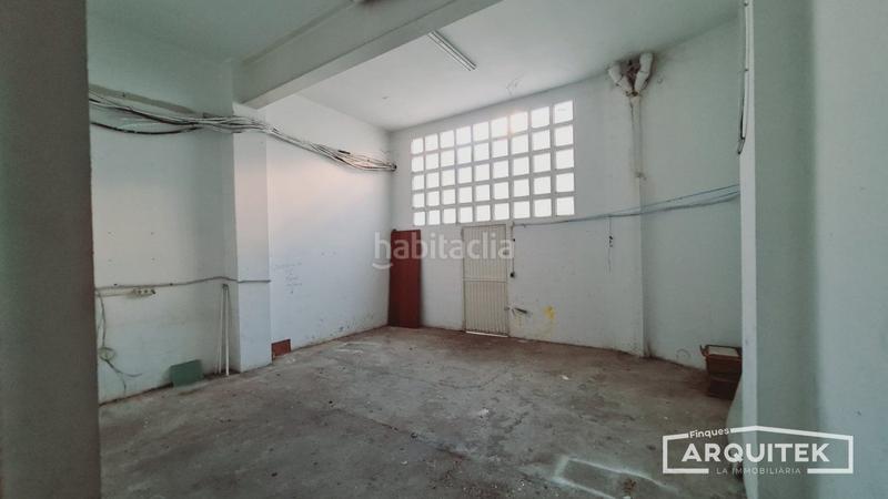 Foto 15fa31e5-c2ce-435a-a654-e47d6265b9dc. Local comercial a Príncep de Viana-Clot-Xalets Humbert Torres Lleida