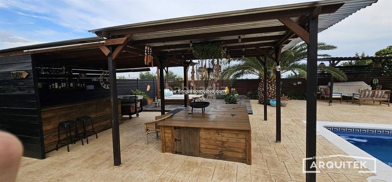 Foto b164491b-7789-4114-868f-e05caa034a3e. Chalet oportunidad , chalet exclusivo parcela 2300m2 con jardín y piscina en Alpicat