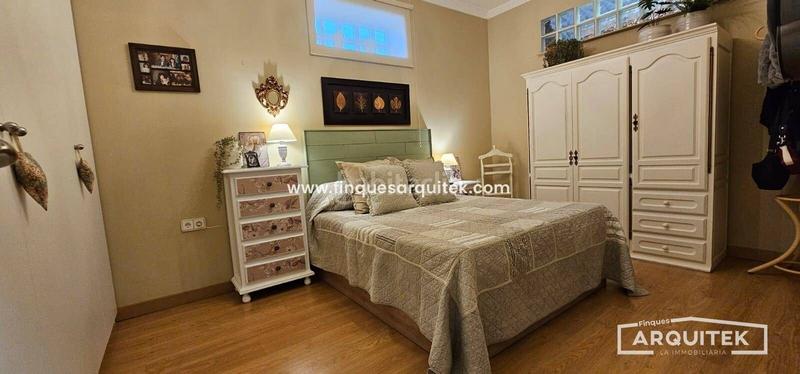 Foto bc206946-976f-473a-816b-1e7d1d2acf90. Chalet oportunidad , chalet exclusivo parcela 2300m2 con jardín y piscina en Alpicat