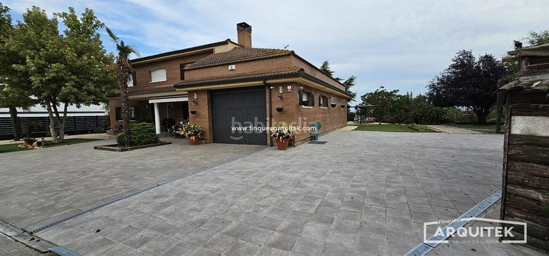 Foto df27d1f7-e6b9-4fe3-954b-67540fca51b0. Chalet oportunidad , chalet exclusivo parcela 2300m2 con jardín y piscina en Alpicat