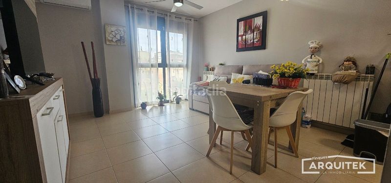Foto a654a1a7-7d85-48b5-9ce3-776810d3188d. Apartament amb calefacció aparcament a Magraners Lleida