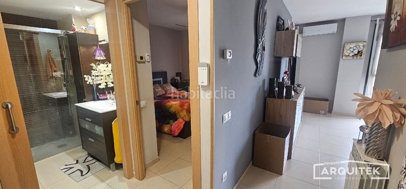 Foto cb9956ec-4975-45d4-a5a9-dfa884458f3f. Apartament amb calefacció aparcament a Magraners Lleida