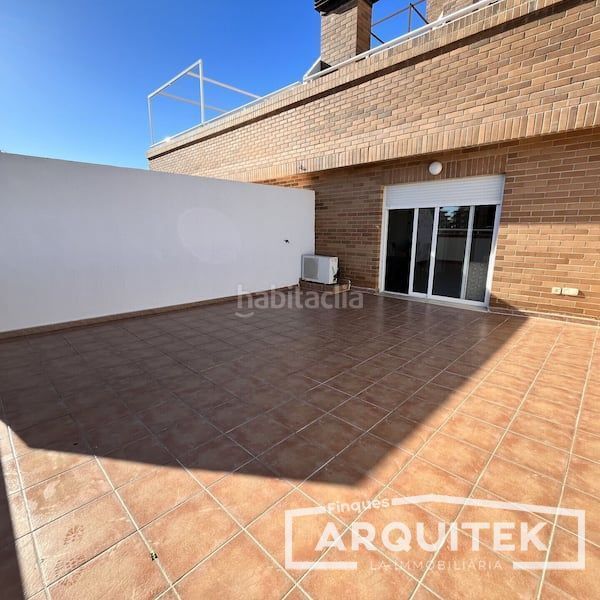 Foto ec83ff6f-15ab-4f07-aada-39bbed04dc8e. Casa adossada amb calefacció aparcament a Torrefarrera