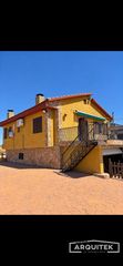 Chalet  Unica-utxesa 1. Casa en utxesa delante mismo del patano