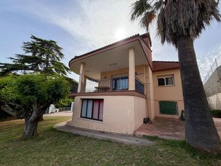 Xalet  Bailén. Impresionante chalet en el vedat de torrent
