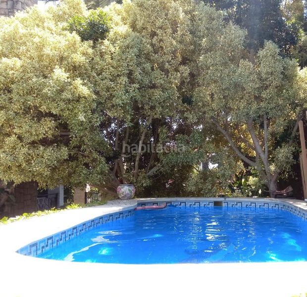 Foto 2789c8a1-2daa-49f2-83c8-ec40b6d8db18. Chalet  independiente en el vedat centro en Torrent