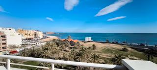 Àtic a Calle la sal 10. Atico a 150 metros de playa, solarium privado