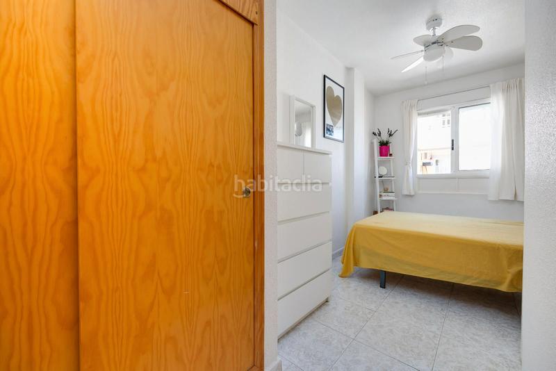 Foto 41800c01-876a-4a97-bb62-7d89bd45a2f2. Piso en calle mar baltico 44 en Zona Playa de los Locos Torrevieja