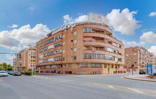 Flat in Calle bazan 39
