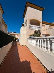 Chalet à Avenida rosa mazón valero 18