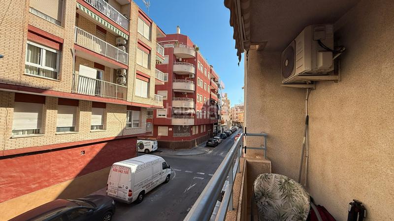 Foto 57278b41-9c3d-41b0-a033-3475f4ff5b80. Appartamento in calle radio murcia 39 in Las Piscinas Naturales Torrevieja