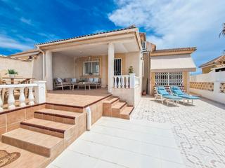 Chalet in Calle manuel espinosa maciá 27