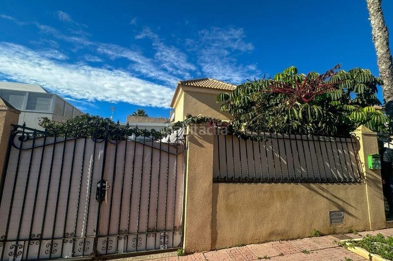 Foto 0d7426e0-e621-493d-bc6b-731946526675. Dúplex a calle foque 59 a Zona los Frutales Torrevieja