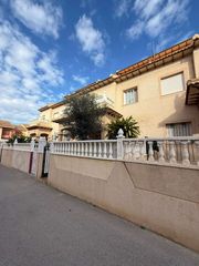 Maison jumelée à Calle antonio conesa morales 46