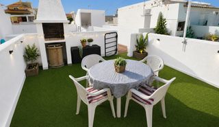 Dachwohnung in Avenida de francia 23. Atico con solarium privado a pocos metros de la mata playa
