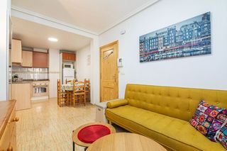 Flat in Calle Formentera del Segura 84