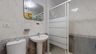 Rent Flat  Calle p ps francesc de vinatea. Apartamento en la playa