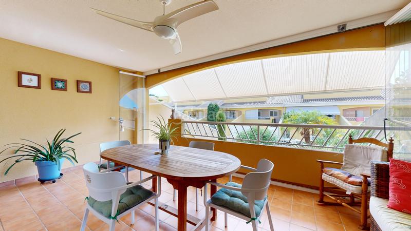 Foto 2a7cb05c-408b-4efb-8c58-a632689c1a3e. Reihenhaus mit parking in Corinto-Almardà Sagunt