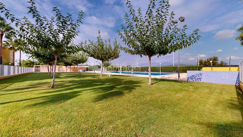 Foto 6da17f30-1bc3-4cab-b65b-eedf831a96d8. Reihenhaus mit parking in Corinto-Almardà Sagunt