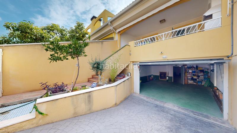 Foto a405e8b6-1d6b-47d9-a490-2c24cdc038f1. Reihenhaus mit parking in Corinto-Almardà Sagunt