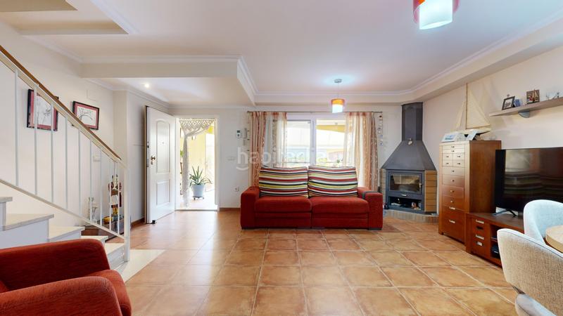 Foto c86f32b4-4846-4dfb-b0b5-963ab4807ae8. Reihenhaus mit parking in Corinto-Almardà Sagunt